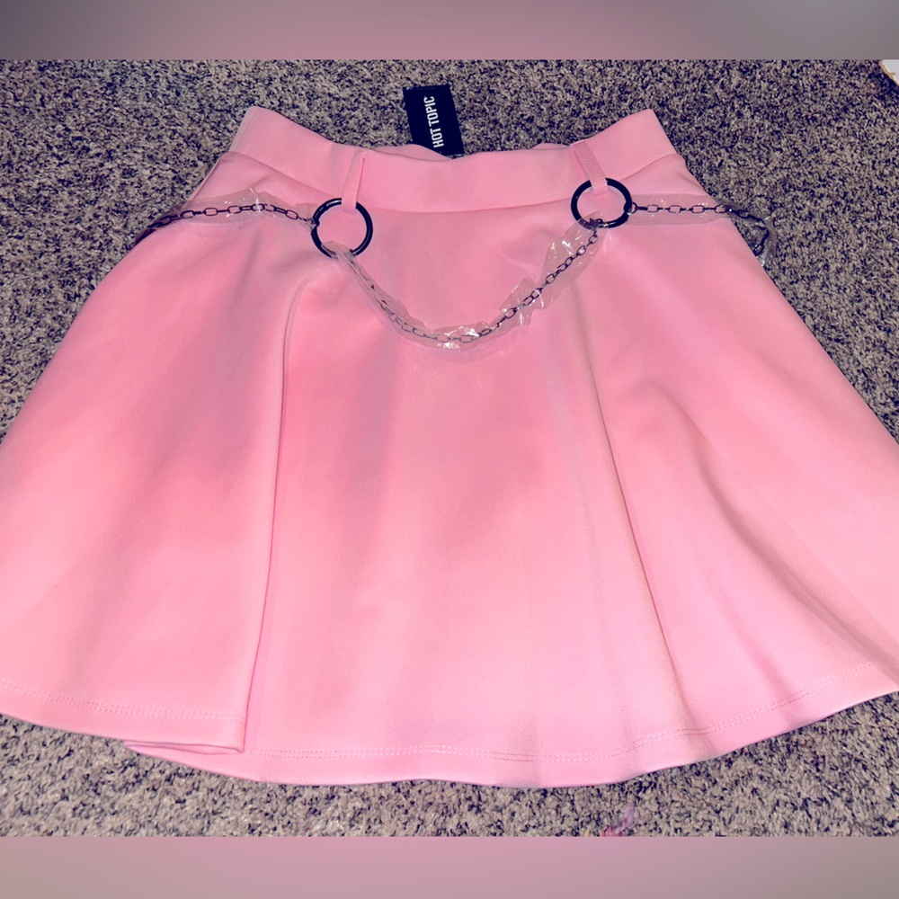 Hot Topic NWT pastel pink chained scuba skirt- Med